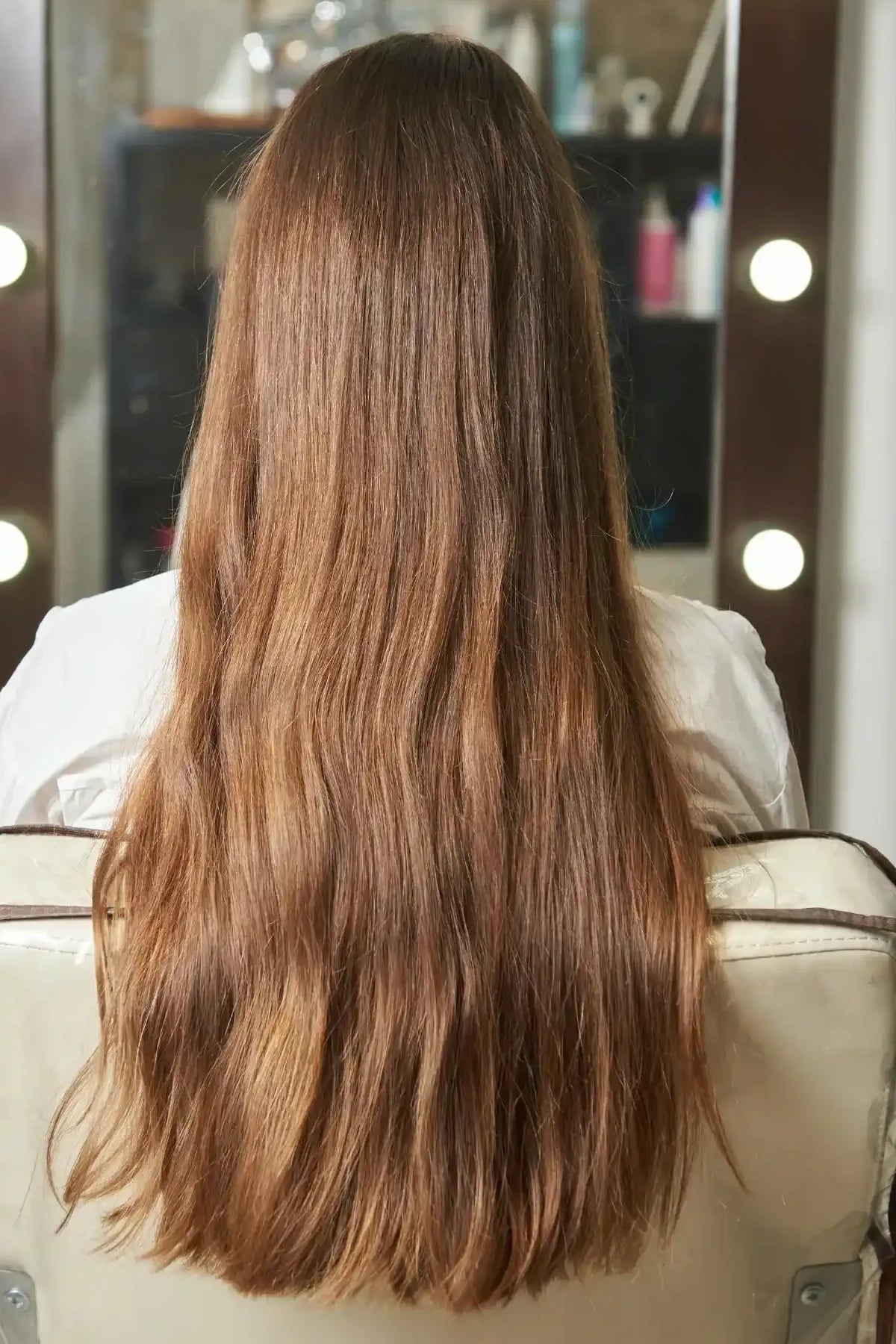 Cabello largo y ondulado antes del alisado